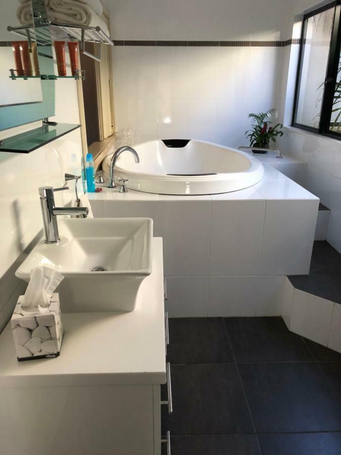 About Time Retreats- Seven * Mansfield