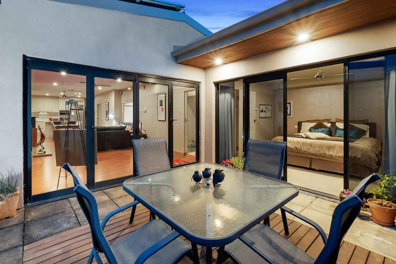 Apartment About Time Retreats- Seven